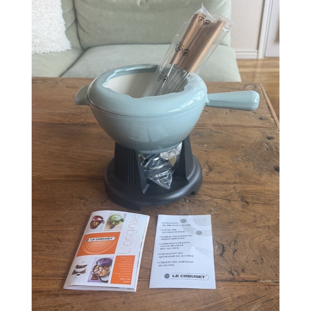 Le Creuset Enameled Cast Iron 2.25 qt Mode Fondue Set w/6 Forks Sea Salt NEW NIB